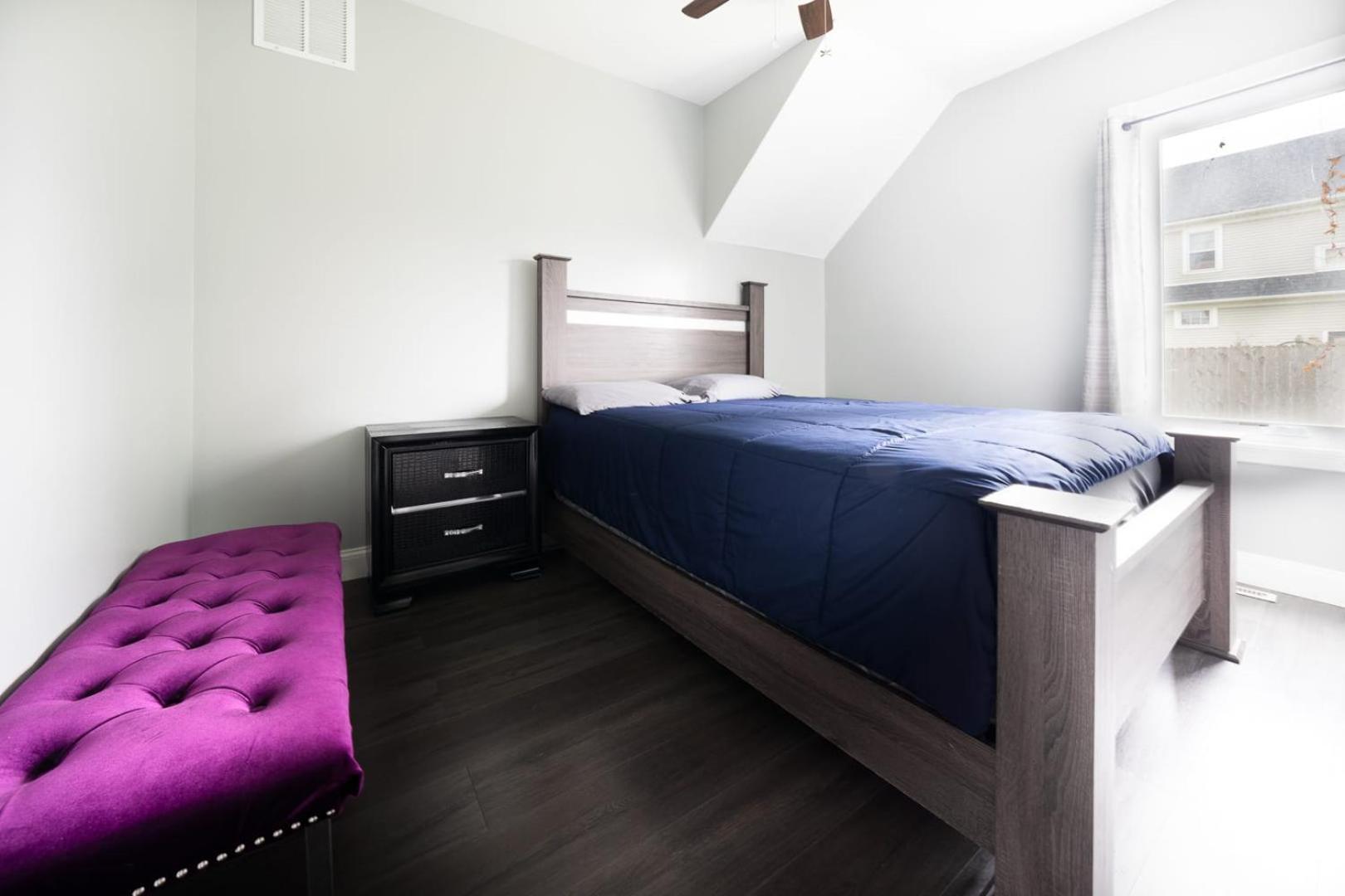 Comfy 4br, 1 Bath Near The Falls & Casino Apartment Niagara Falls